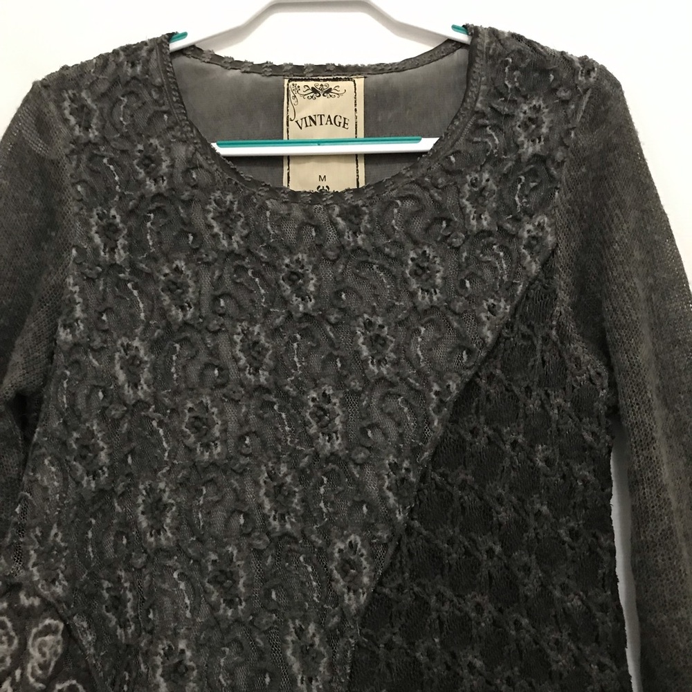 Vintage Concept Gray Patchwork Lace Long Sleeve T… - image 2